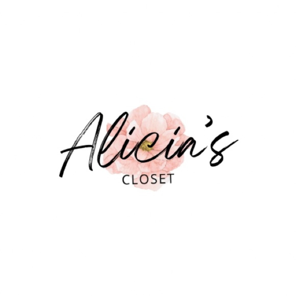 Hello I’m Alicia! - Picture 2 of 3